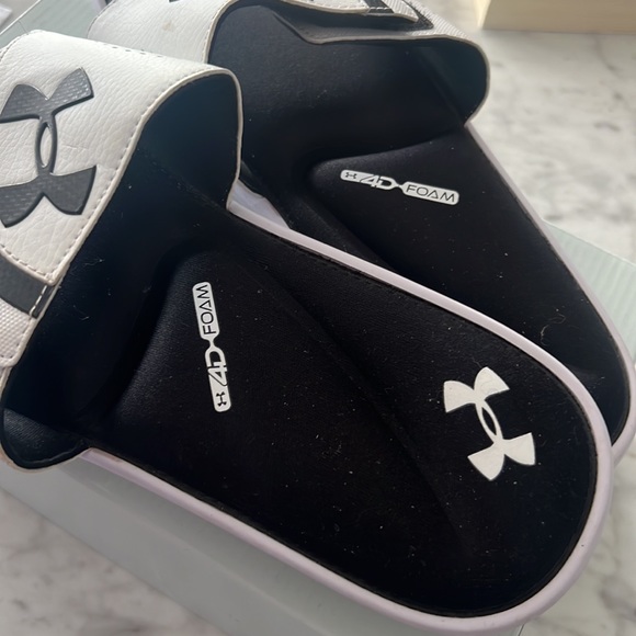 Under Armour Slides - Picture 2 of 4